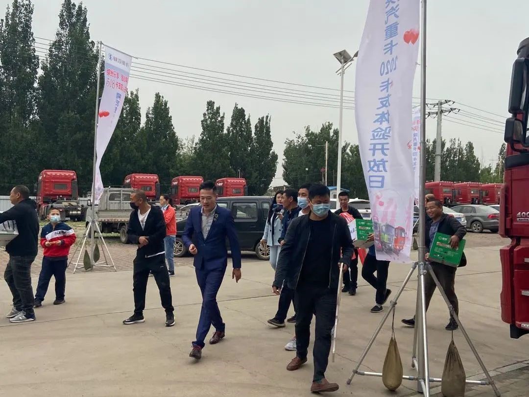 创新营销抢市场 陕汽重卡马力全开忙交付