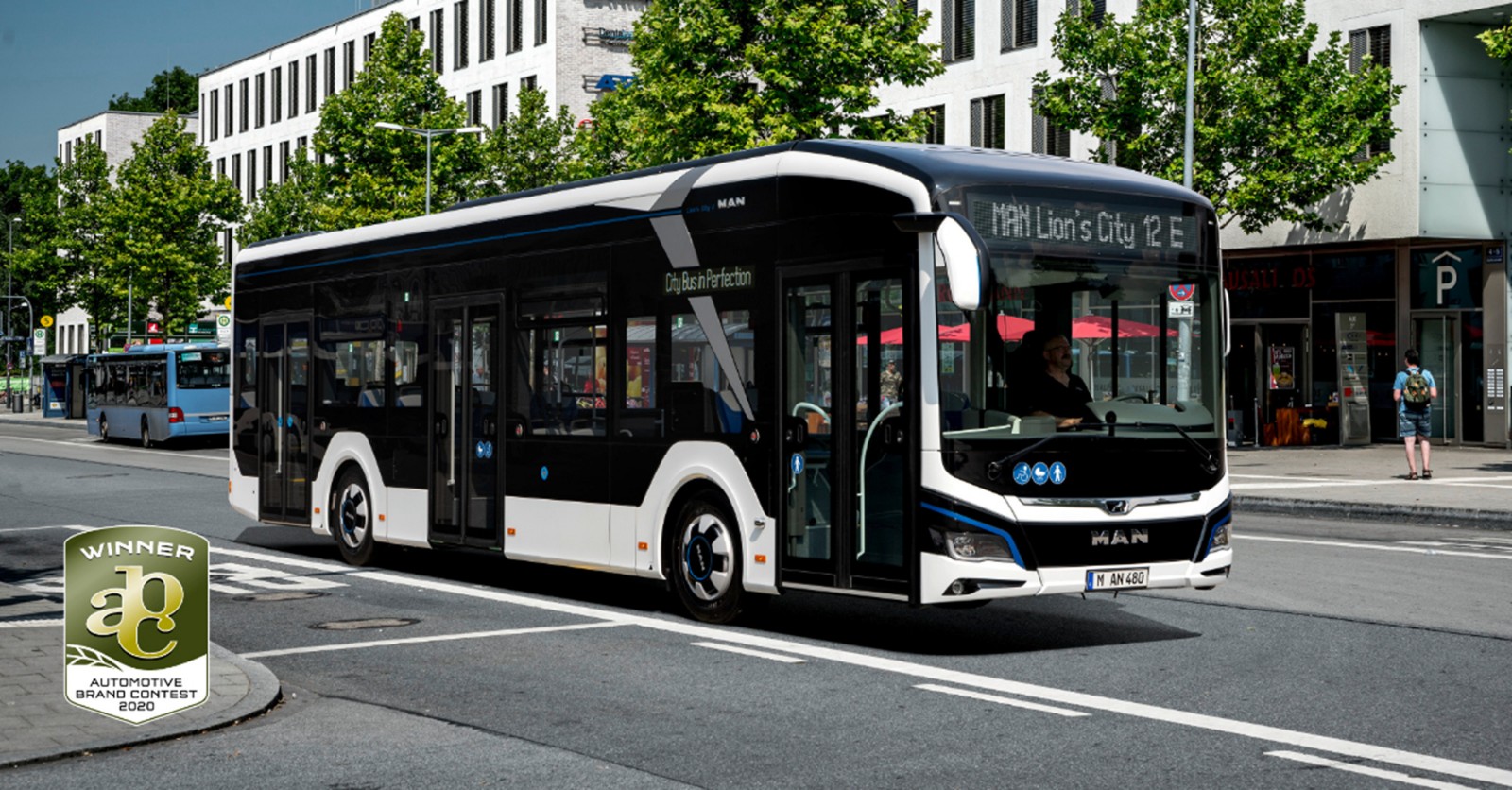 1. 曼恩Lion's City E斩获2020年汽车品牌大赛商用车类别组冠军.jpg