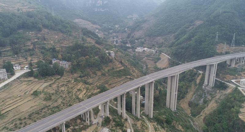杭瑞高速桥的图.jpg