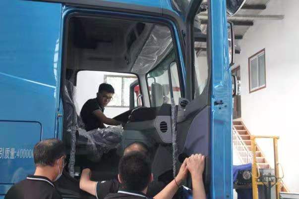 欧曼5.jpg