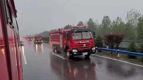 中国重汽.jpg