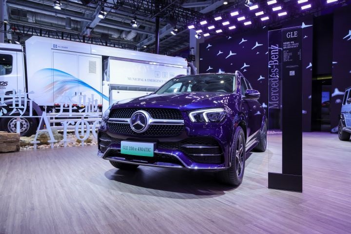 10.梅赛德斯-奔驰GLE 350 e 4MATIC插电式混合动力SUV.JPG