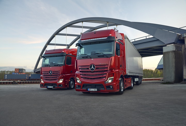图3. 全新梅赛德斯-奔驰Actros L系列将引入中国市场.jpg