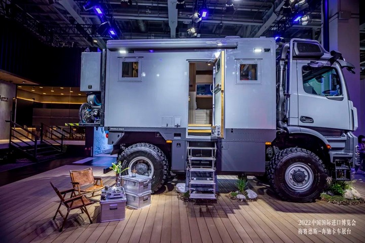 图3 梅赛德斯-奔驰Arocs 2036E6 4x4越野旅居车. .JPG